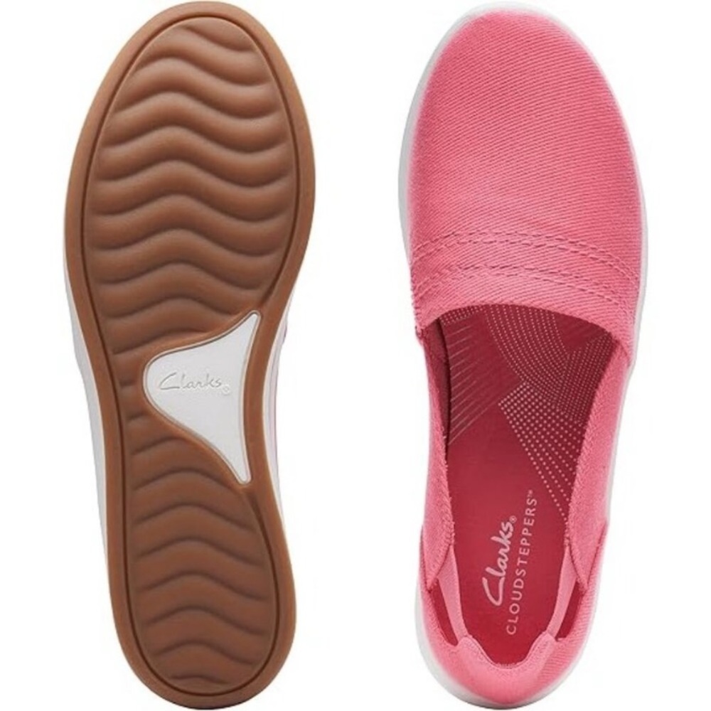 Clarks  Cloudsteppera Women’s Breeze Step slip on in bright coral canvas size 9